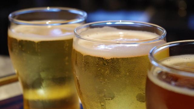 ¿Se puede salir a la calle para comprar cerveza durante la cuarentena?