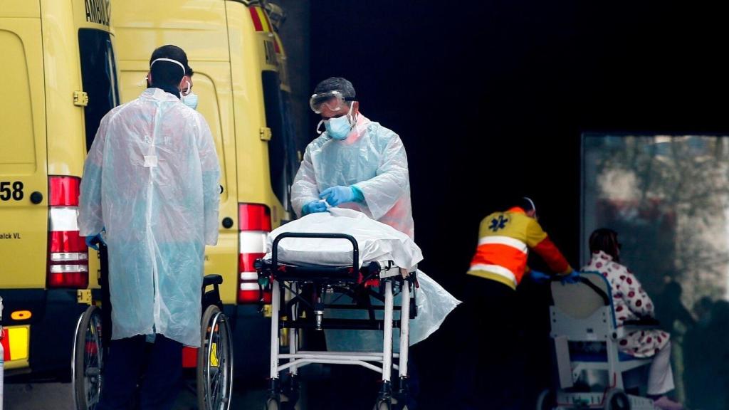 Sanitarios en un hospital de Cataluña.