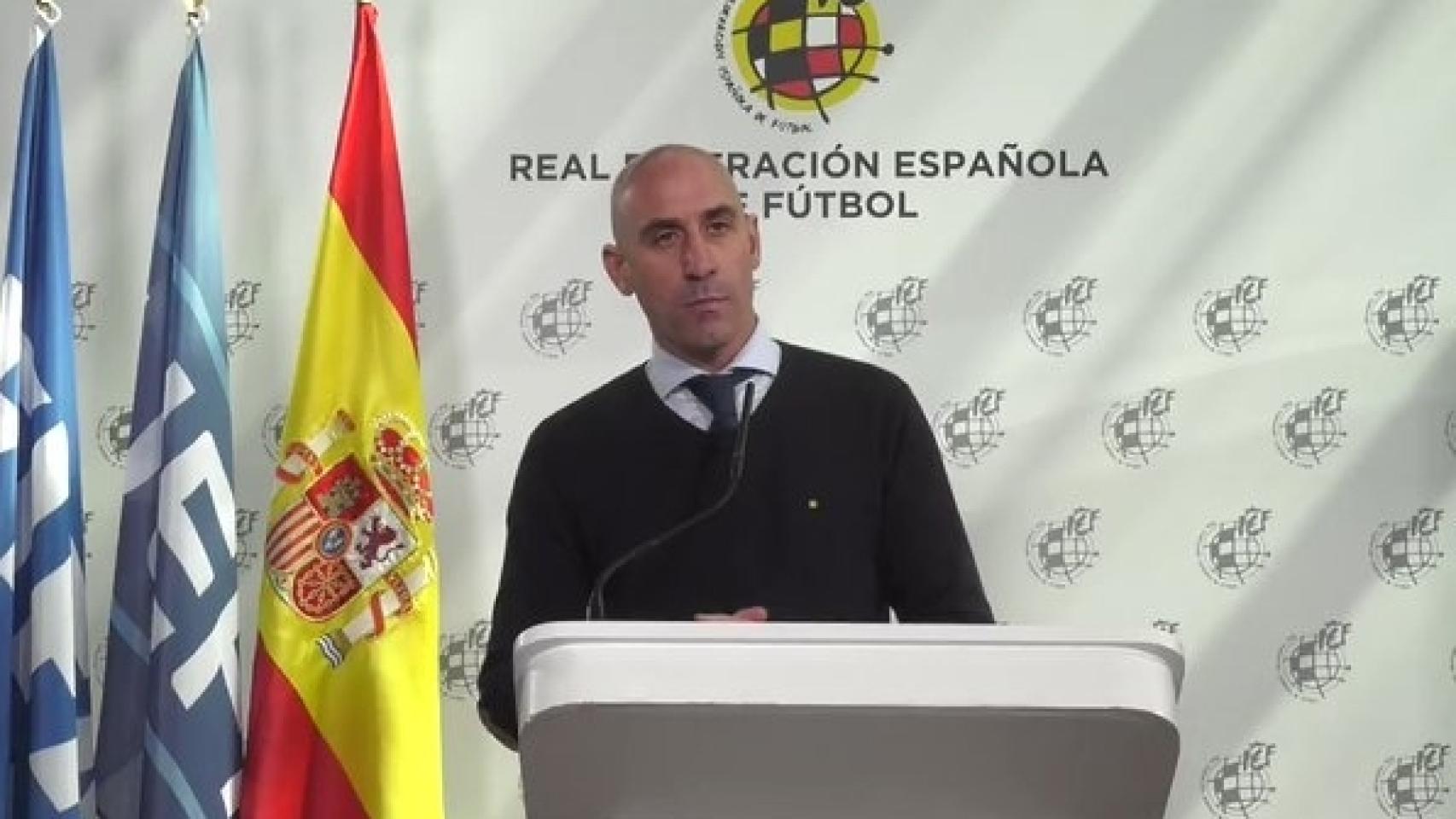 Luis Rubiales, compareciendo desde la Ciudad del Fútbol de Las Rozas