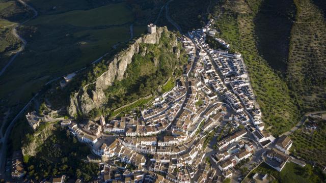 Vista aérea de Zahara de la Sierra (Cádiz).