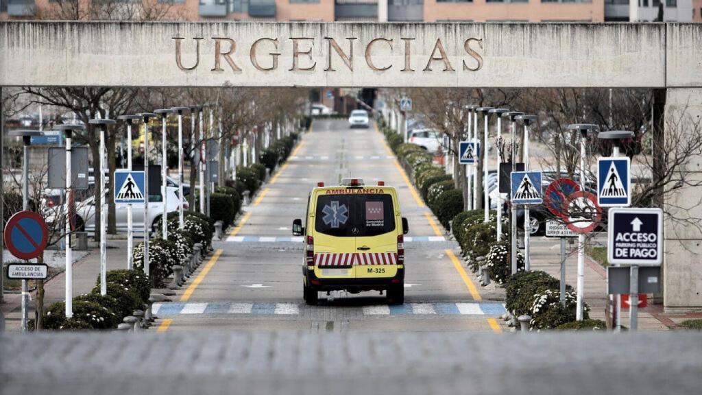 Los centros privados pasan a ser servicios esenciales bajo el control de Sanidad