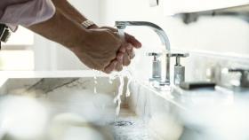 Cómo cuidar la piel de tus manos después de lavarlas y desinfectarlas