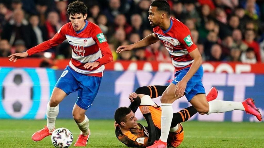 Jesús Vallejo, durante un partido con el Granada