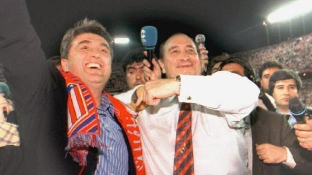 Radomir Antic y Jesús Gil celebrando la Liga del Atlético en 1996