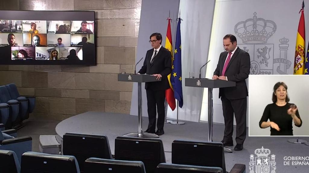 Salvador Illa, ministro de Sanidad, y José Luis Ábalos, en Moncloa.