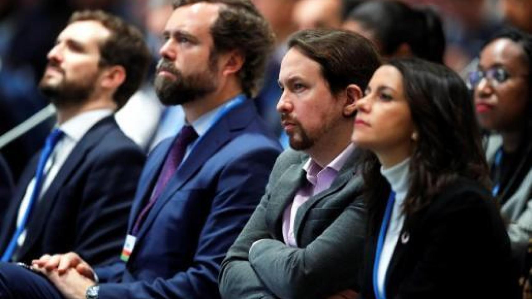 Arrimadas e Iglesias, en primer plano, durante un acto oficial.