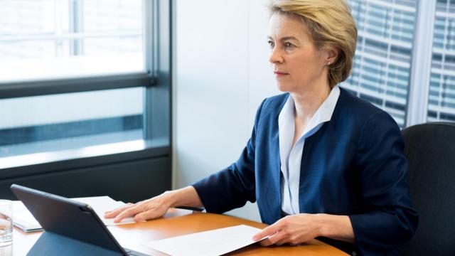 La presidenta Ursula von der Leyen, durante la reunión telemática de la Comisión de este miércoles