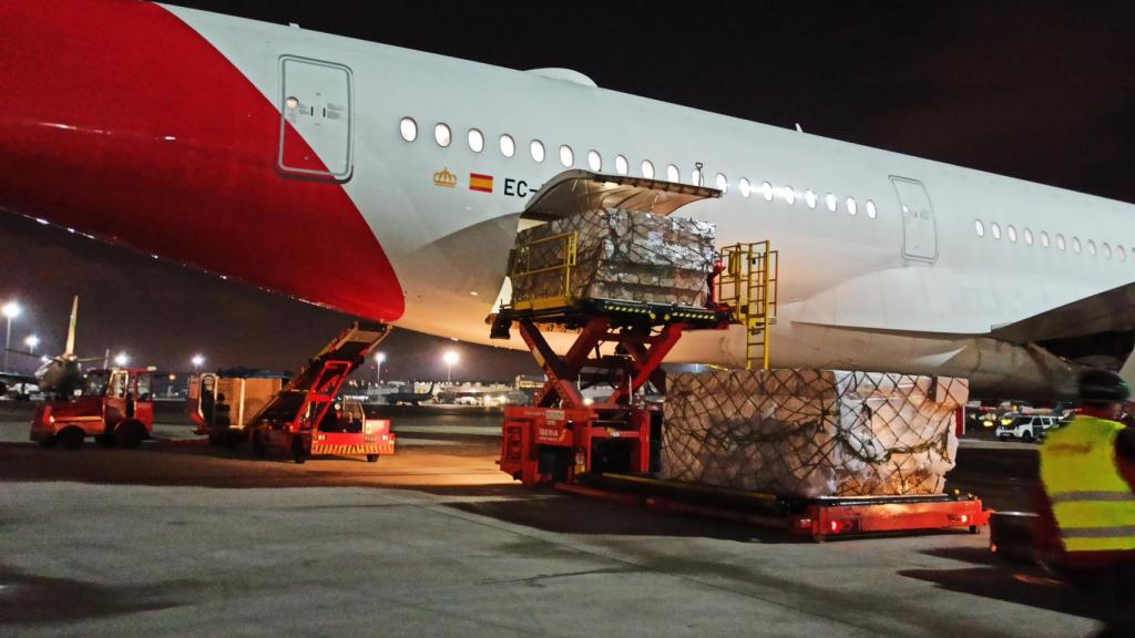 Uno de los cargamentos del corredor aéreo.