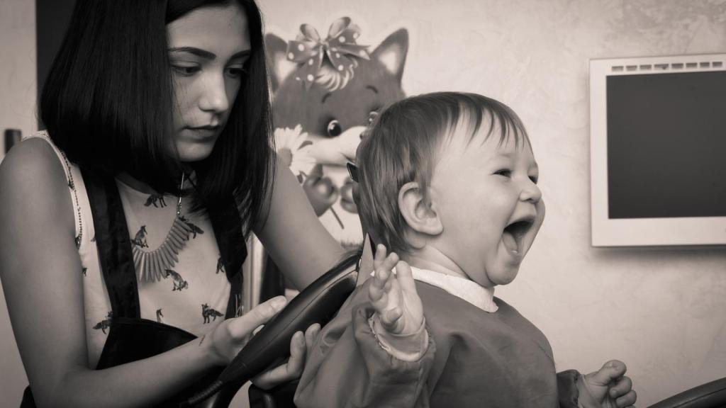 Pasos a seguir para cortar el pelo a un niño