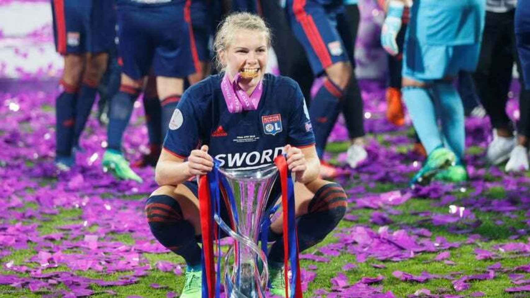 Ada Hegerberg celebra con el Olympique de Lyon la Women's Champions League
