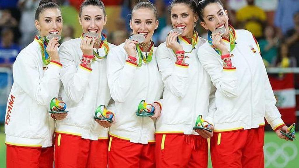 Elena López, tras ganar la medalla de plata en gimnasia rítmica en Río