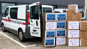 Cajas de mascarillas a donar a la Cruz Roja