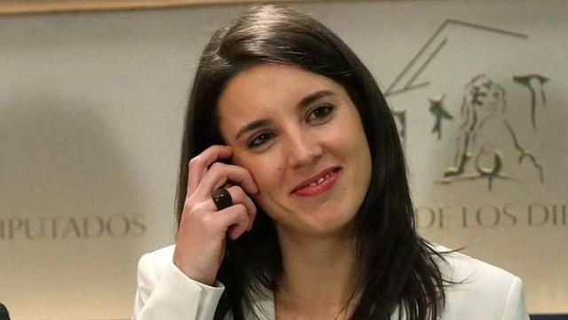 Irene Montero, en una rueda de prensa en el Congreso./