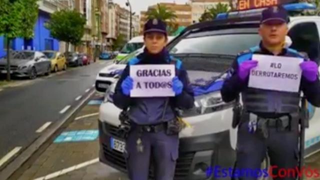 El agradecimientos de policías y bomberos a los coruñeses