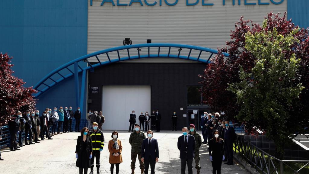 Exterior del Palacio de Hielo, momentos antes del homenaje.