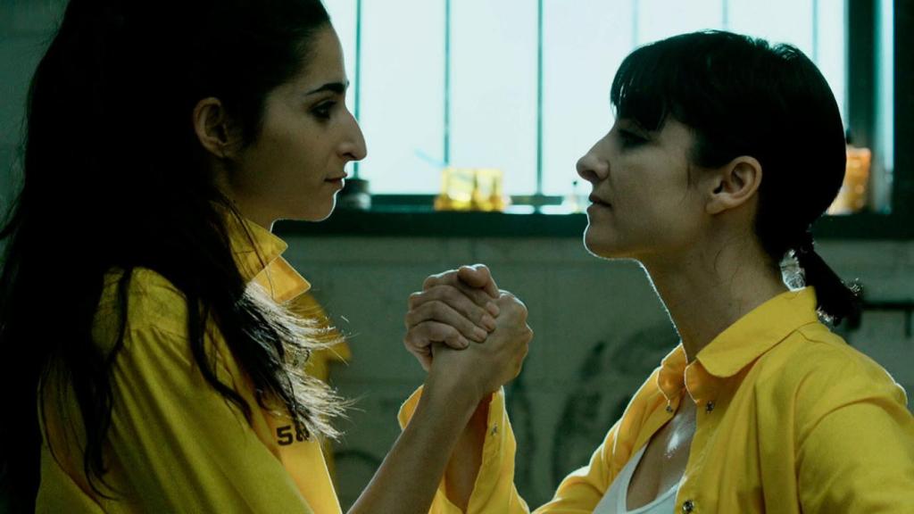 Alba Flores y Najwa Nimri en 'Vis a vis'