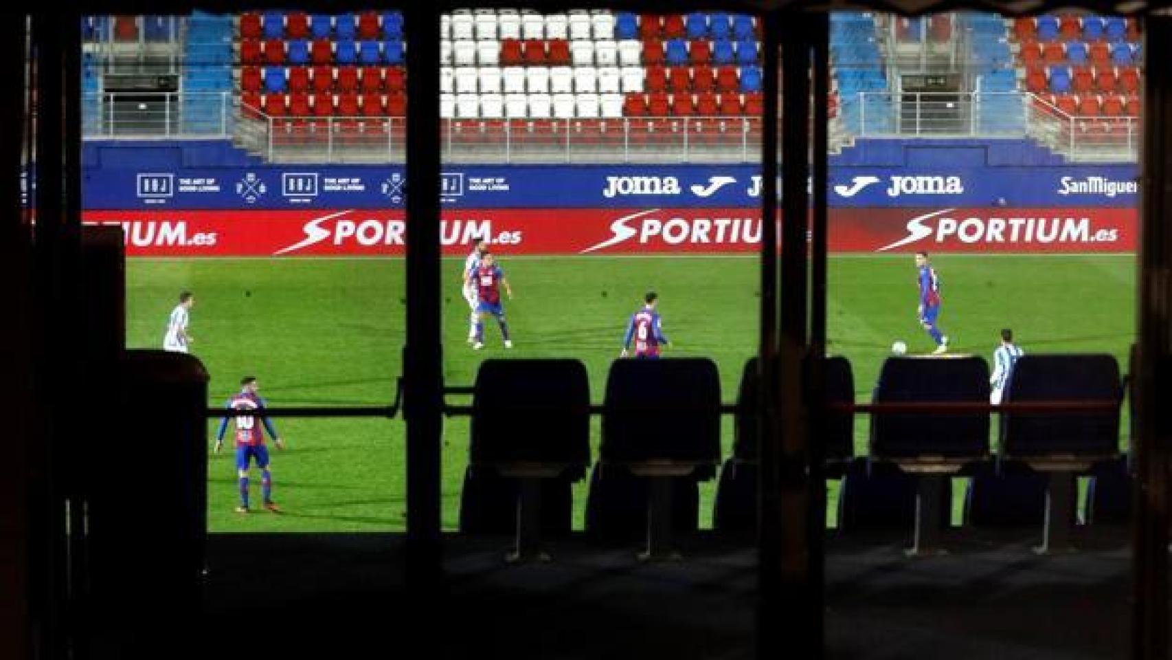 El Eibar-Real Sociedad a puerta vacía