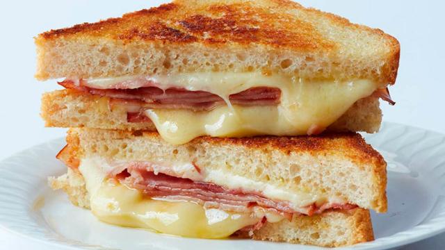 Un sándwich mixto.