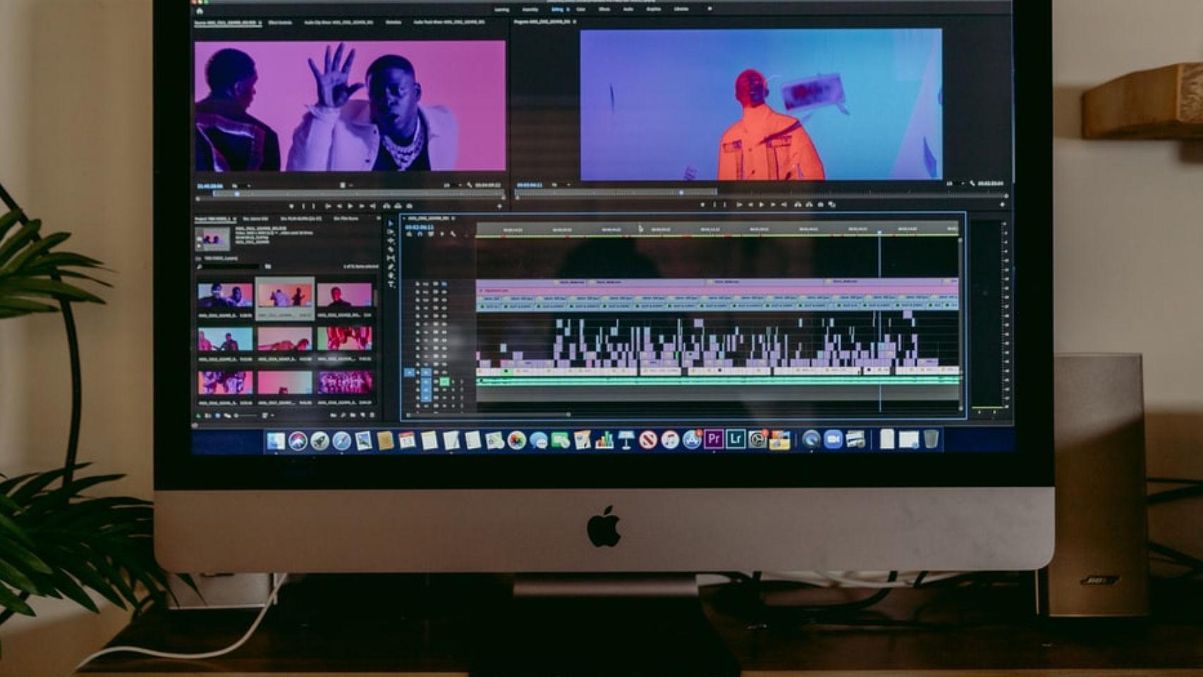 Ordenador editando vídeo.