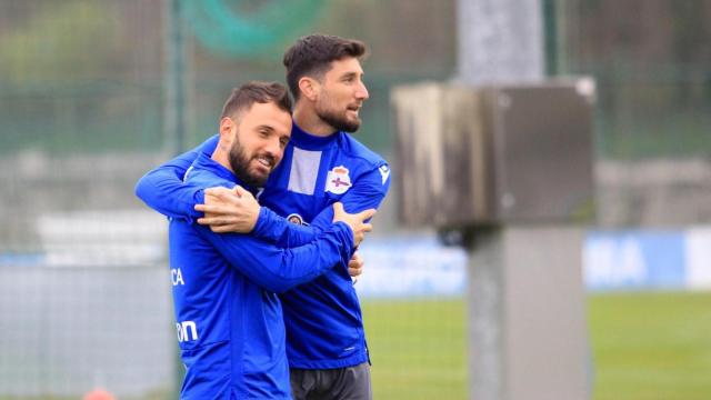 Borja Valle y Emre Çolak en un entrenamiento durante su etapa en el Deportivo