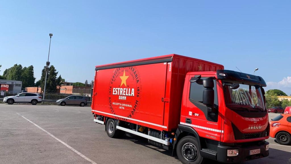 Damm sigue la estela de Mahou y Estrella Galicia: vende 'online' a domicilios