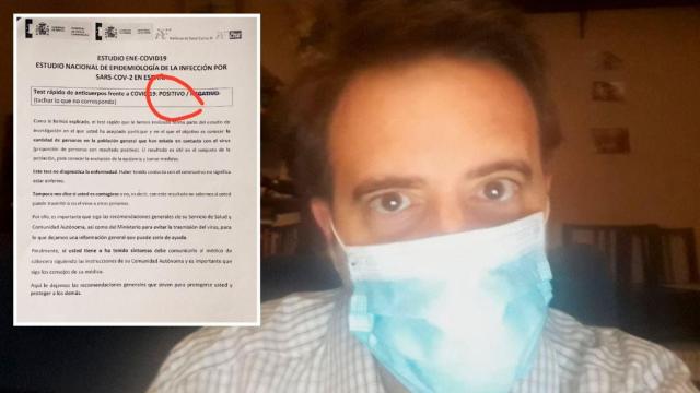 Ignacio y uno de los documentos que le ha dado Sanidad sobre su participación en el estudio serológico.