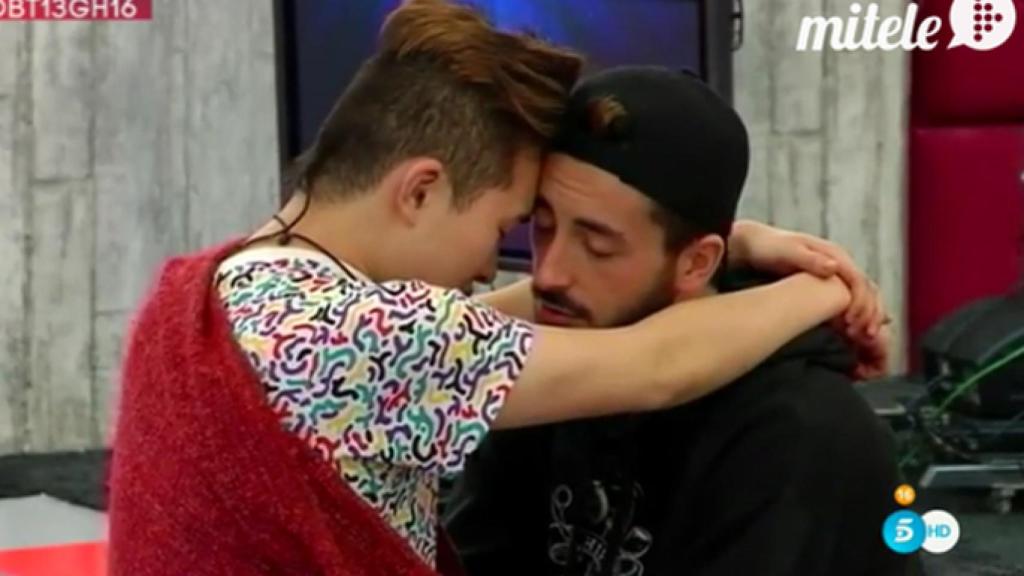 Han y Aritz, muy acaramelados en 'Gran Hermano 16' (@ghoficial)