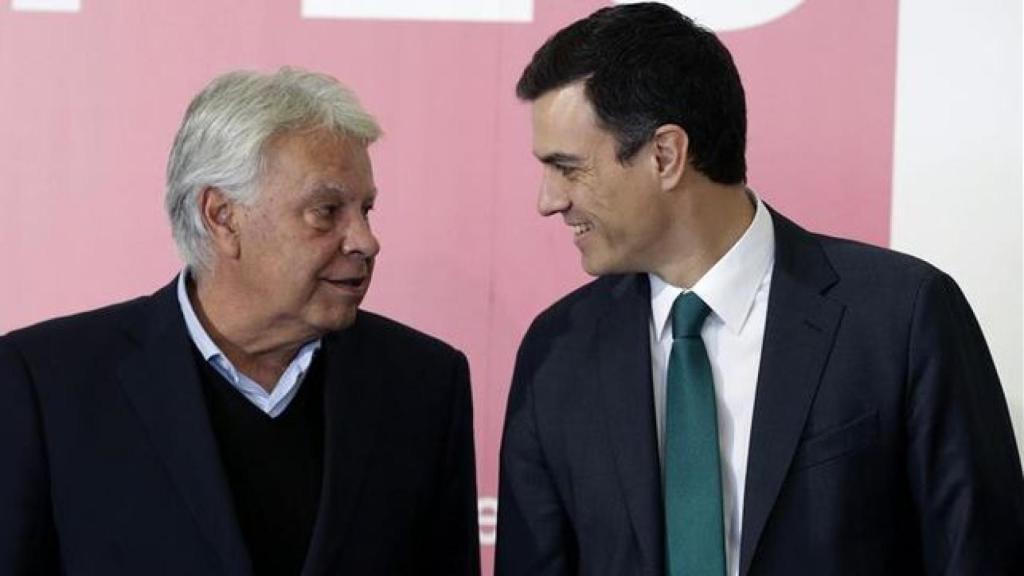 Felipe González y Pedro Sánchez. /Efe