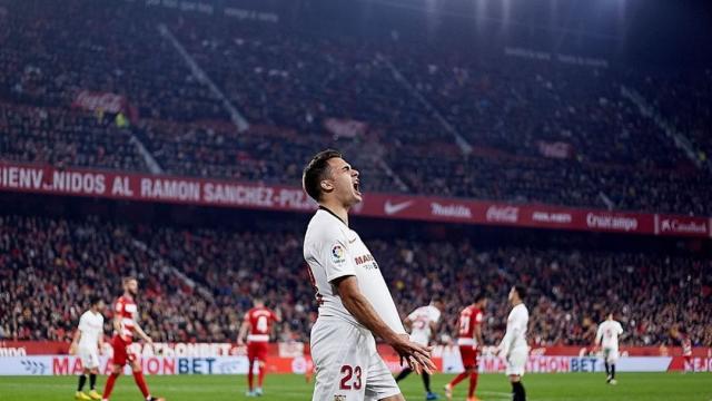 Reguilón, con el Sevilla