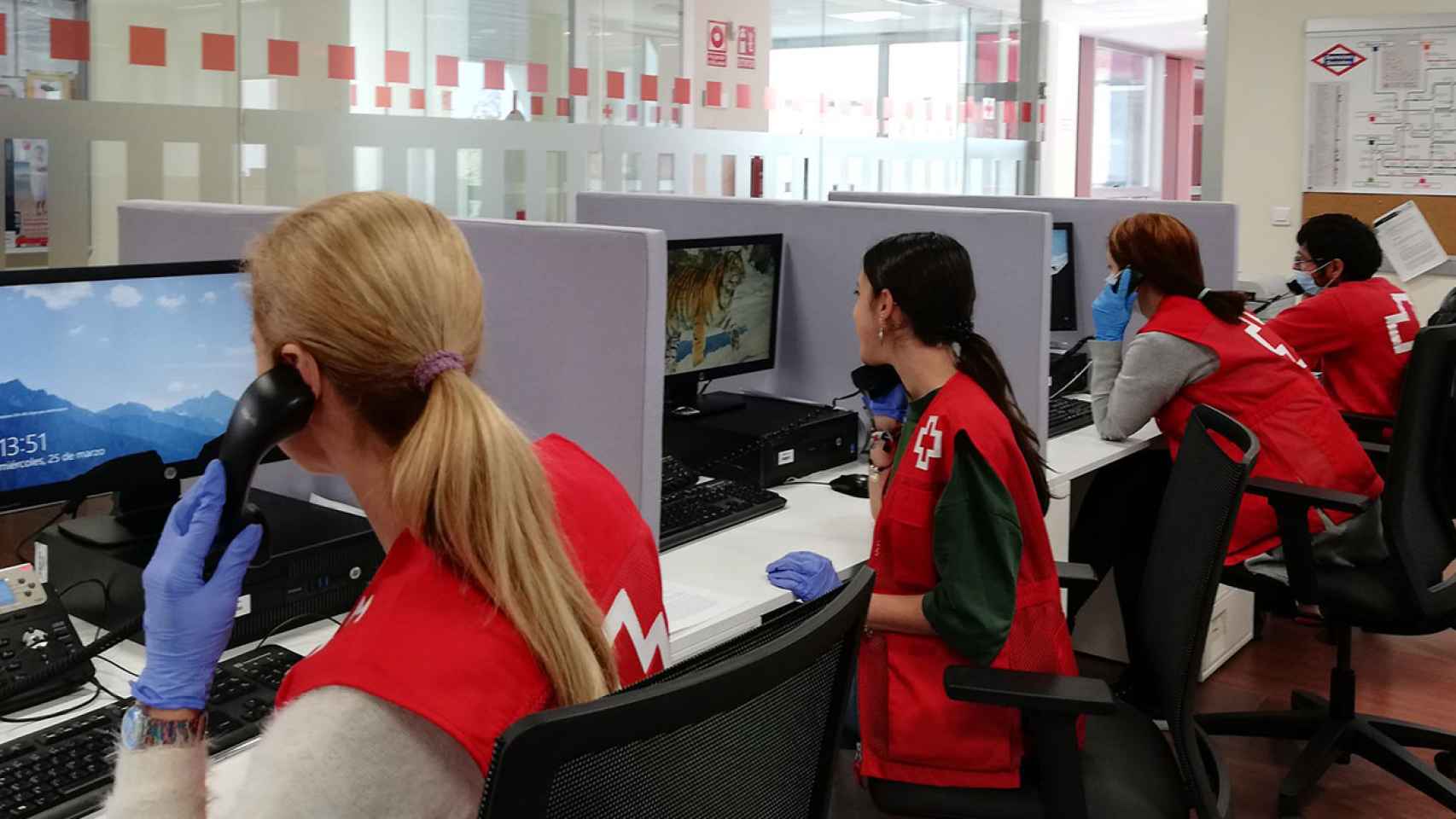 Área de atención telefónica de Cruz Roja España.