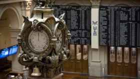 Reloj del Palacio de la Bolsa de Madrid.