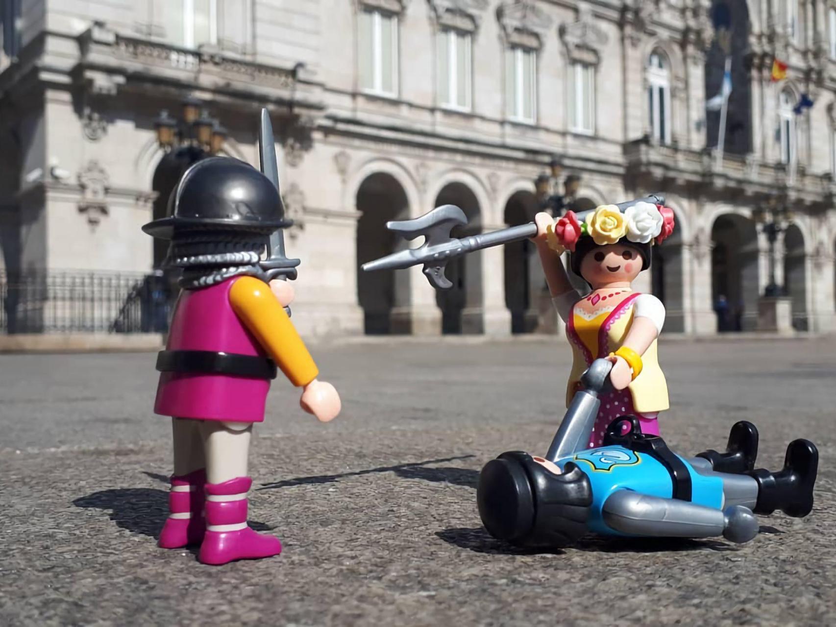 Turismo por los rincones y la historia de A Coruna de la mano de un Playmobil