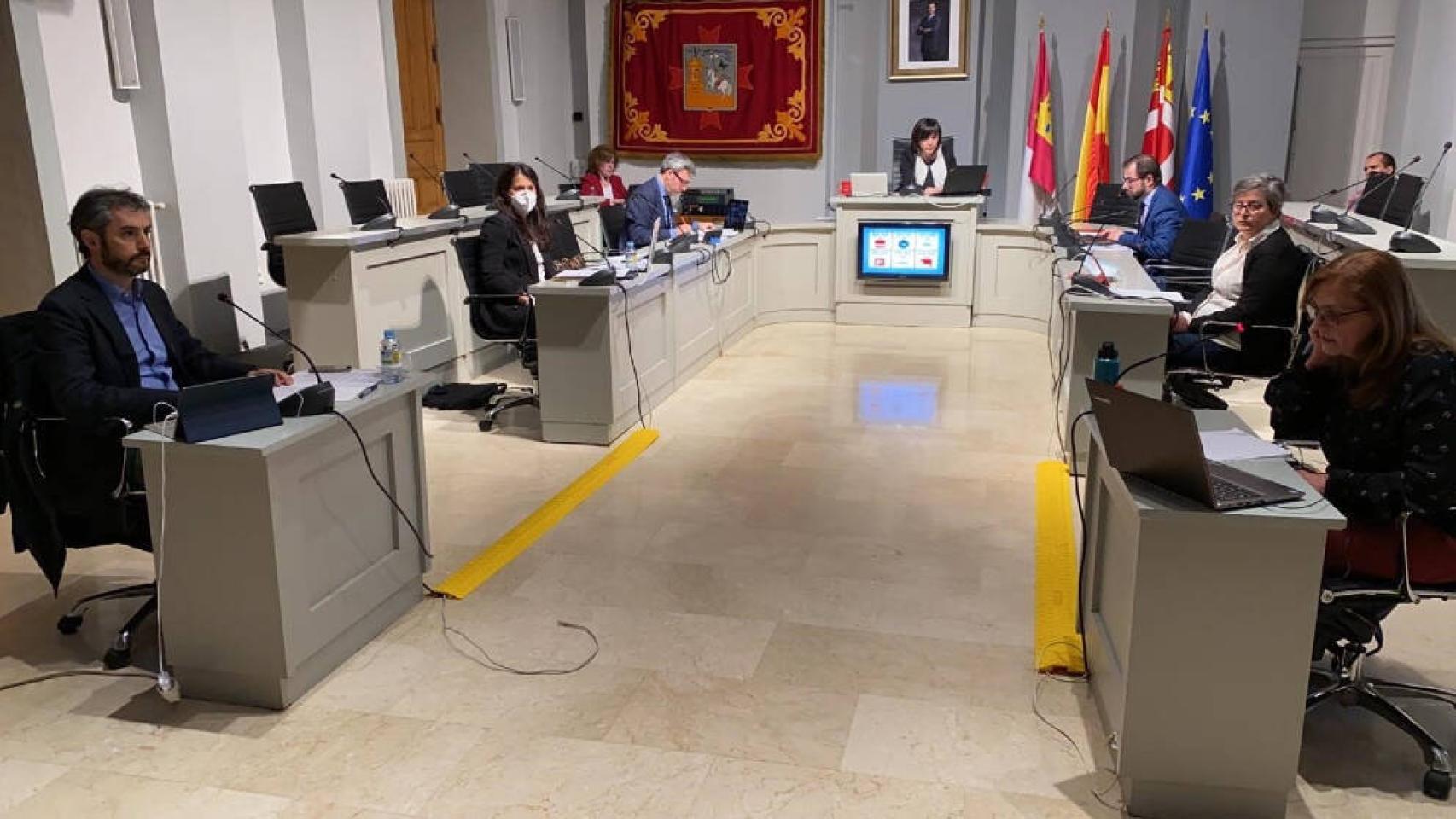 Una imagen del pleno del Ayuntamiento de Alcázar de San Juan