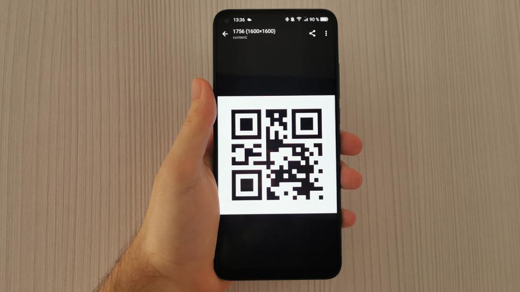 Código QR en un móvil.