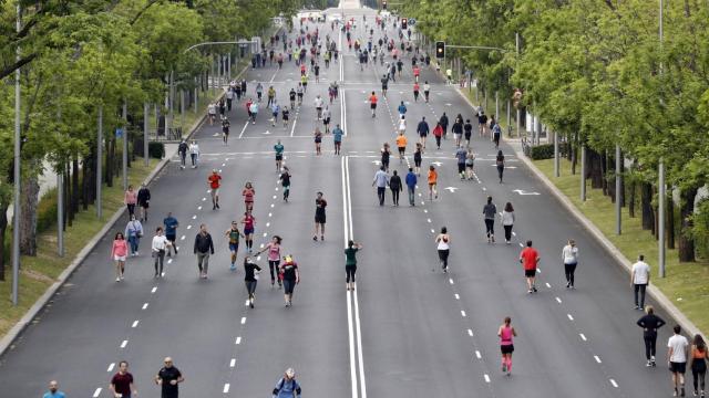 Vista del Paseo de la Castellana, entre la calle Goya y la Plaza de Emilio Castelar