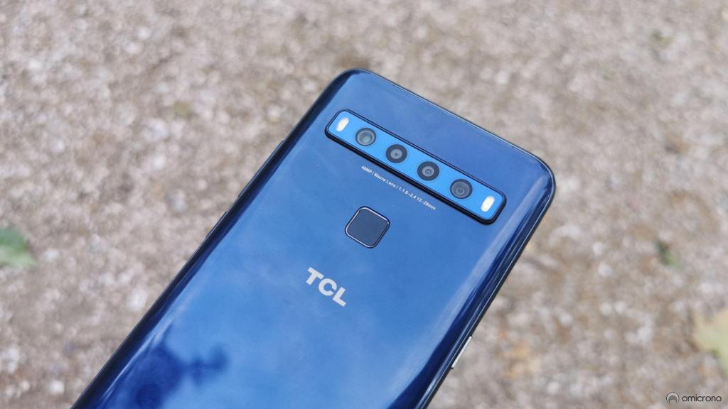 TCL 10L.