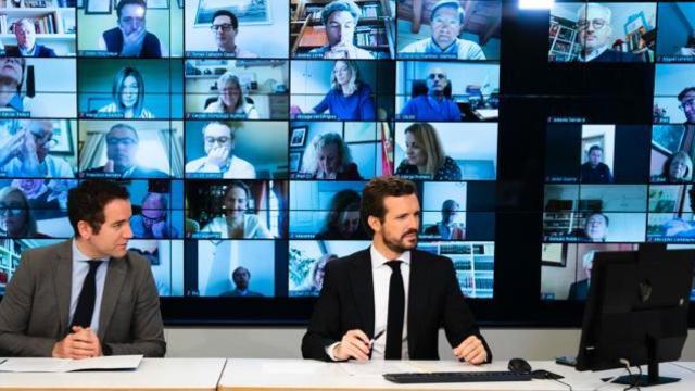 El  presidente del PP, Pablo Casado, con su secretario general, Teodoro García, en imagen de archivo.