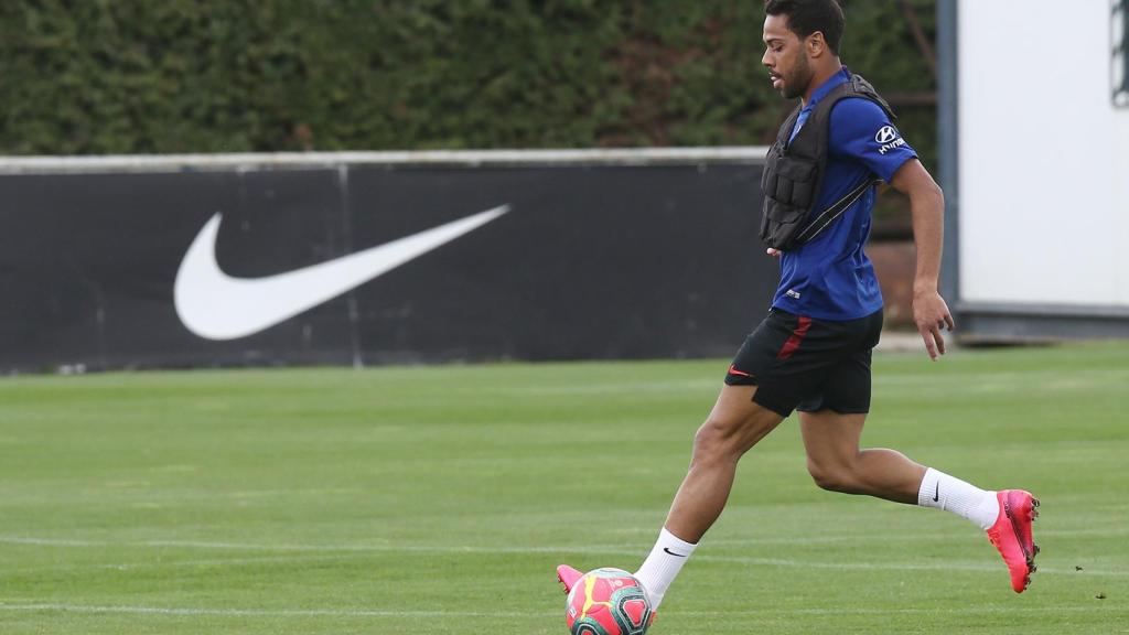 Renan Lodi, en un entrenamiento del Atlético de Madrid