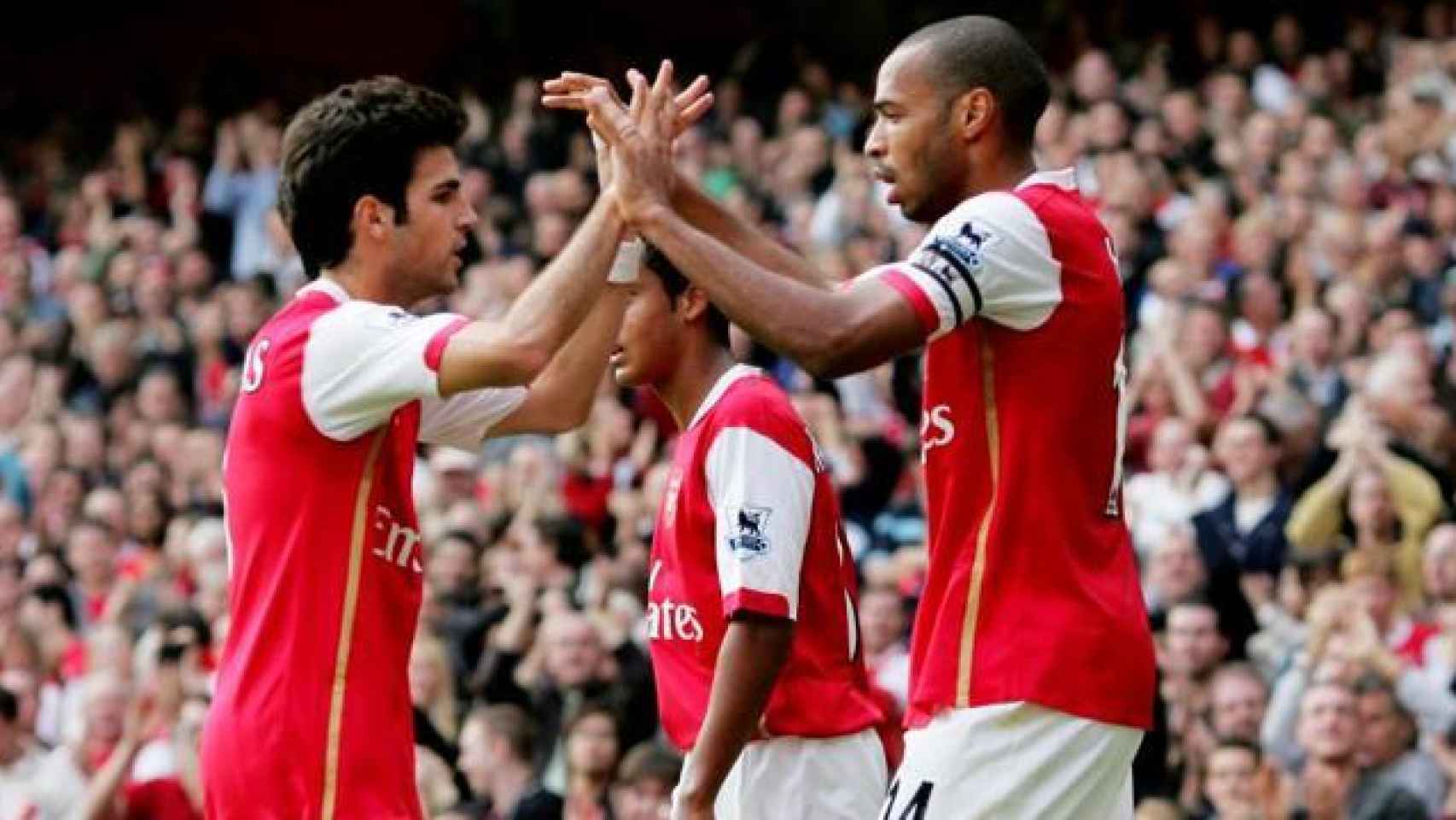 Cesc Fàbregas y Thierry Henry, en un partido del Arsenal