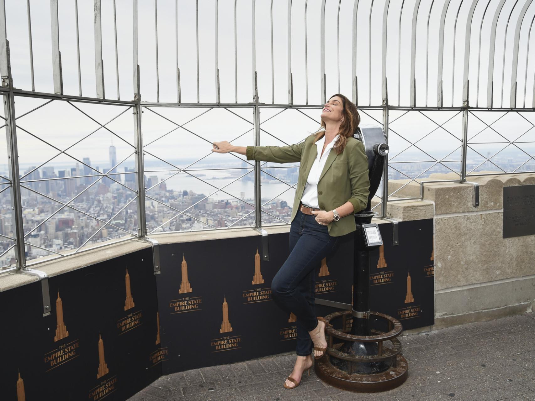 La modelo Cindy Crawford en el mirador del Empire State Building de Nueva York.