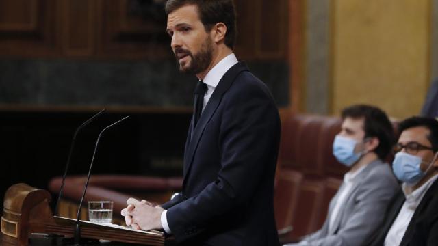 Pablo Casado, presidente del PP, en el estrado del Congreso.