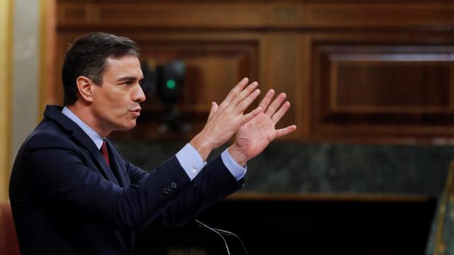 Pedro Sánchez, presidente del Gobierno, en el atril del Congreso de los Diputados.