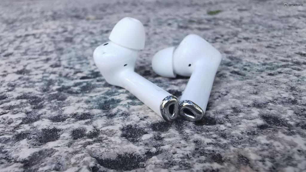 Honor Magic Earbuds.