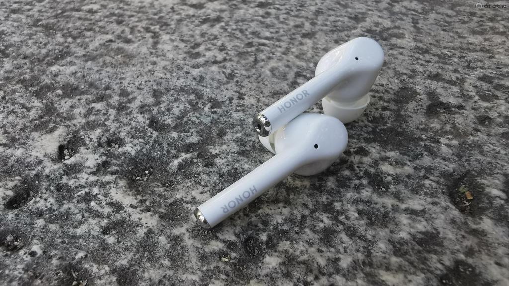 Honor Magic Earbuds.