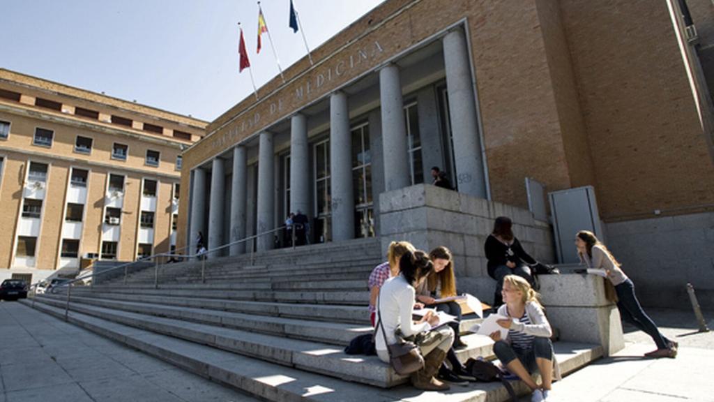 La Facultad de Medicina de la Universidad Complutense de Madrid.