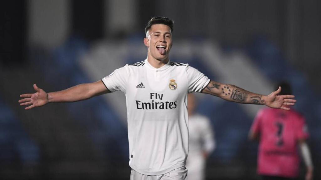 Cristo González celebra un gol con el Real Madrid Castilla