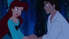 Ariel y Eric, en un fotográma del clásico animado de Disney.