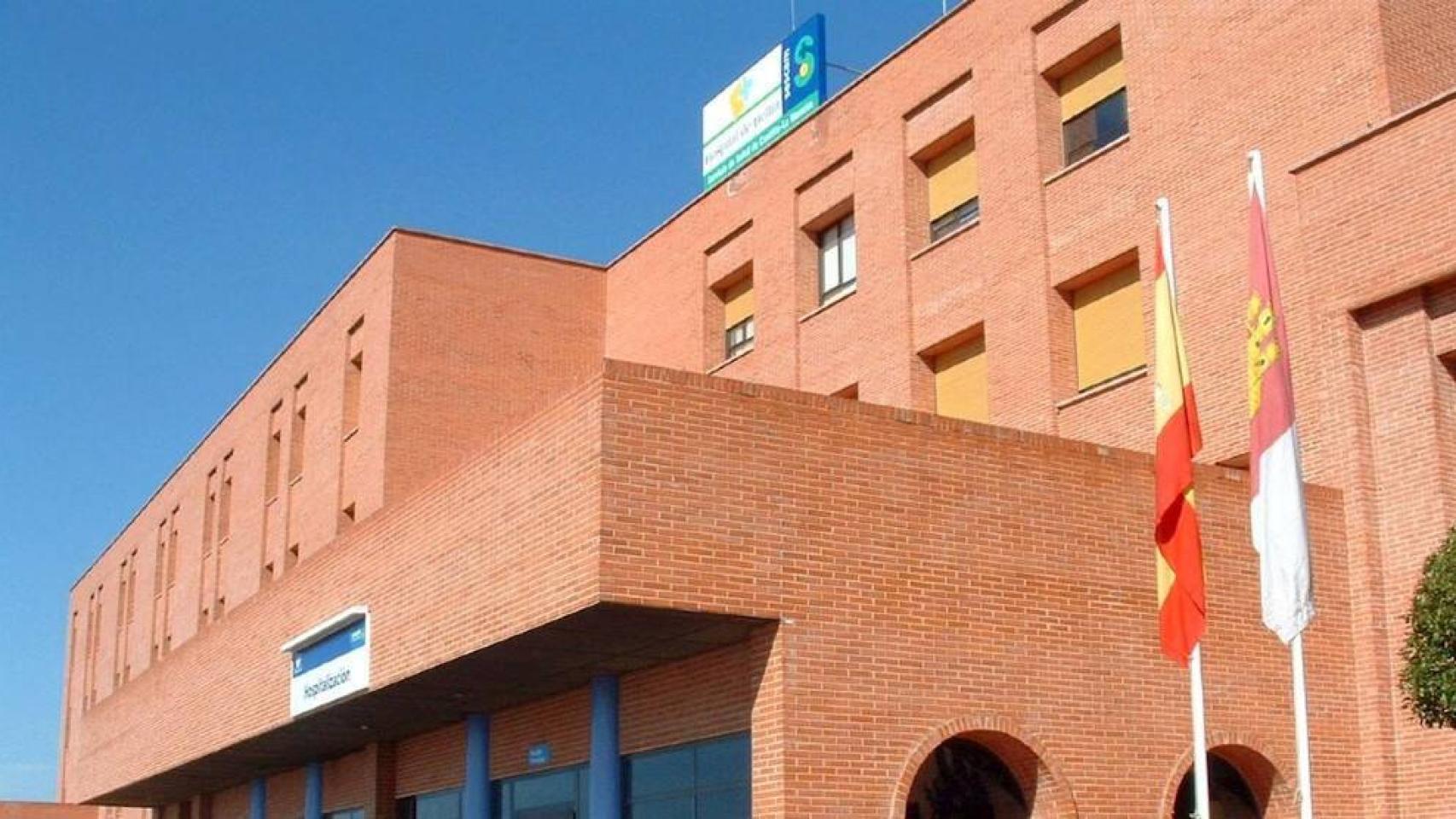 El joven herido ha sido ingresado en el hospital de Hellín (Foto: Sescam)