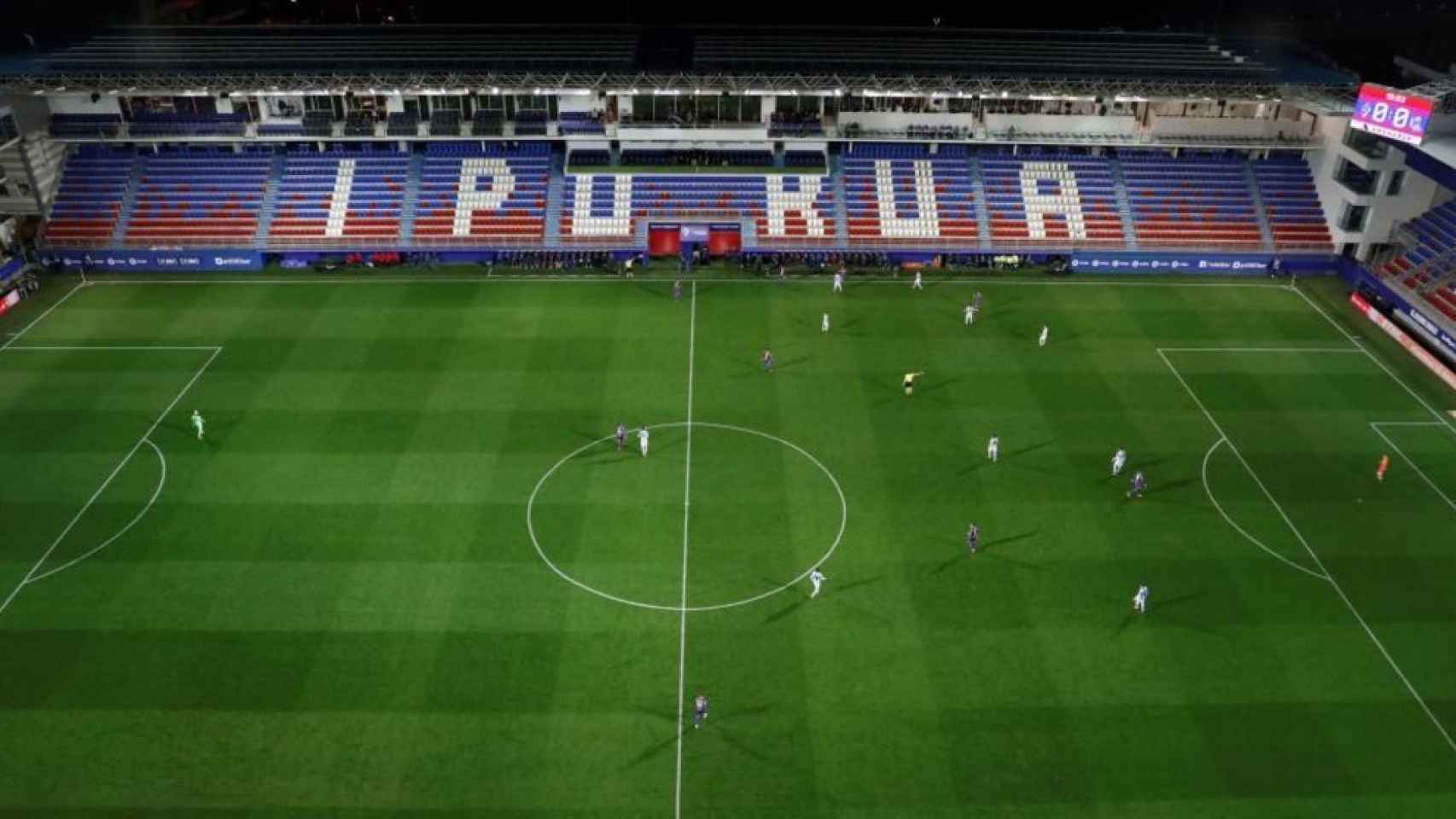 Imagen aérea del Eibar - Real Sociedad que se disputó sin público en las gradas