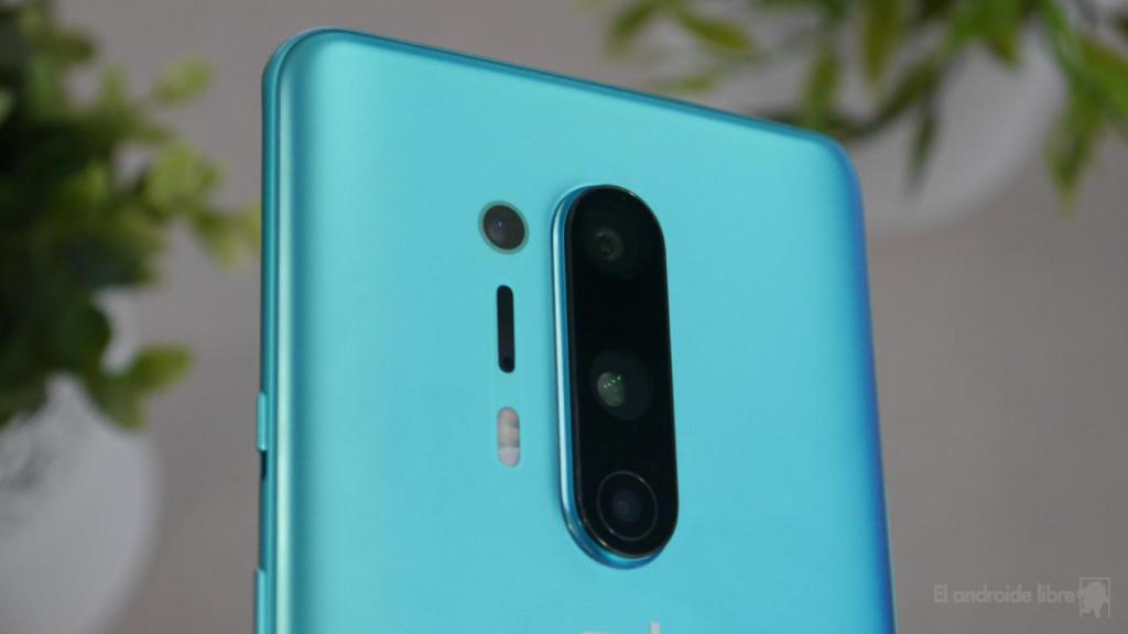 La nueva actualización de los OnePlus 8 Pro desactiva una de sus cuatro cámaras